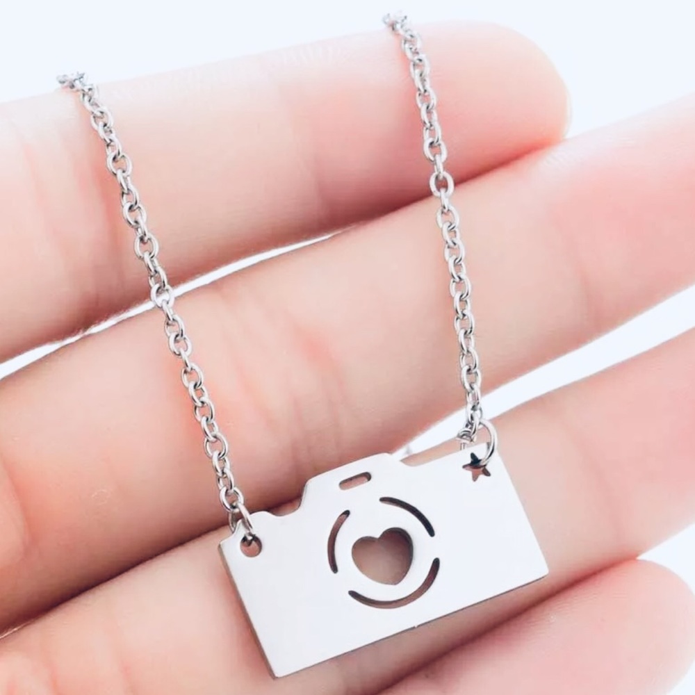 Silver Camera Pendant Necklace. - Picture 2 of 3